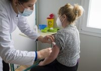 Вакцинација во критичната државна адинистрација