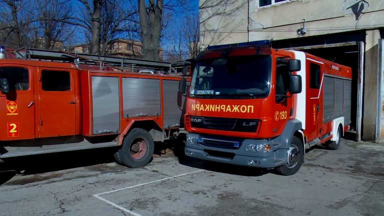 Кумановските пожарникари бележат две интервенции