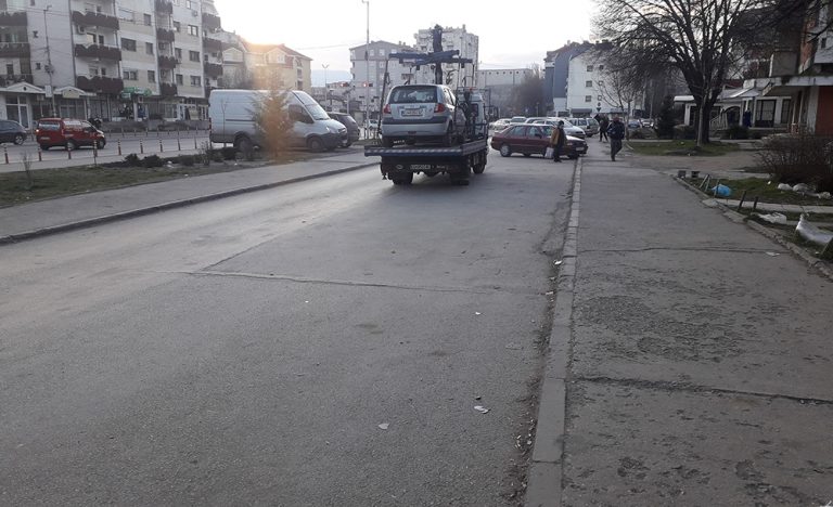Од „Жмара“ до „Мај маркет“ се отстрануваа возила