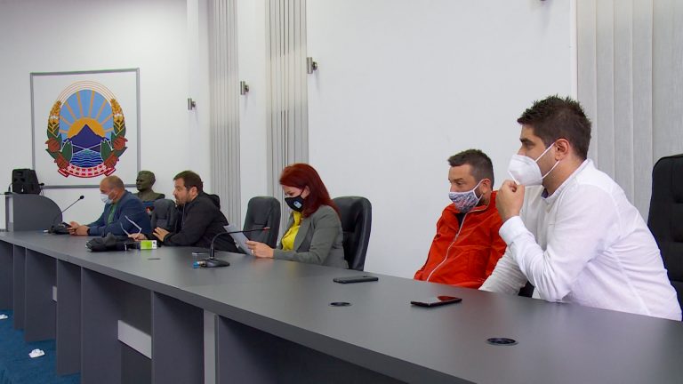 200112125_3048495072101572_4764032160379134567_n