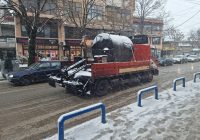 Снежни врнежи во Куманово, службите за зимско одржување на терен