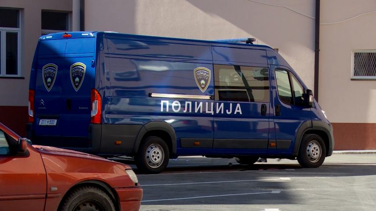 POLICIJA VOZILO
