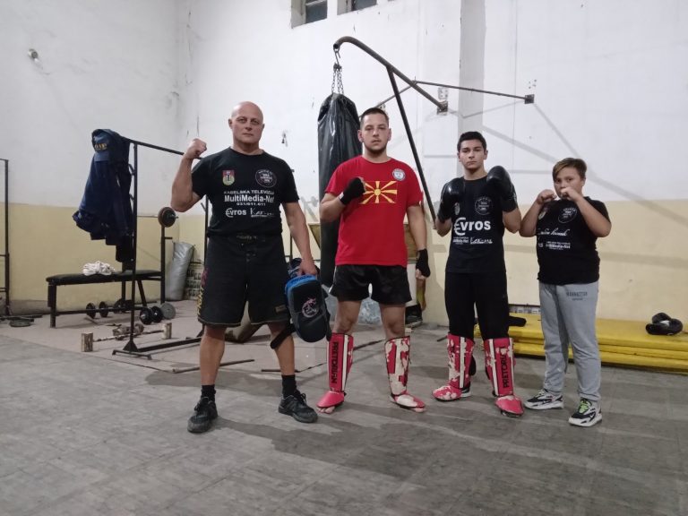 ilija kik boks