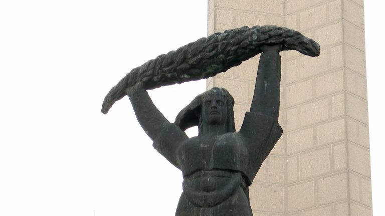 1 79 години слободно Куманово