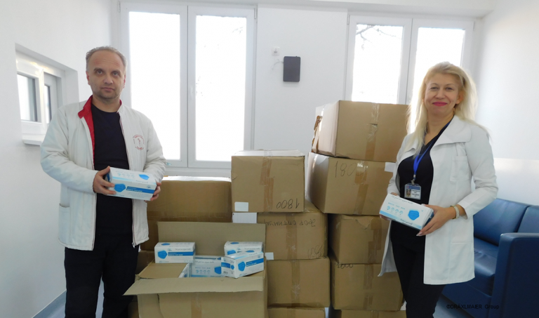 DRÄXLMAIER обезбеди медицински заштитни маски за болницата и и службата за Итна медицинска помош во Куманово