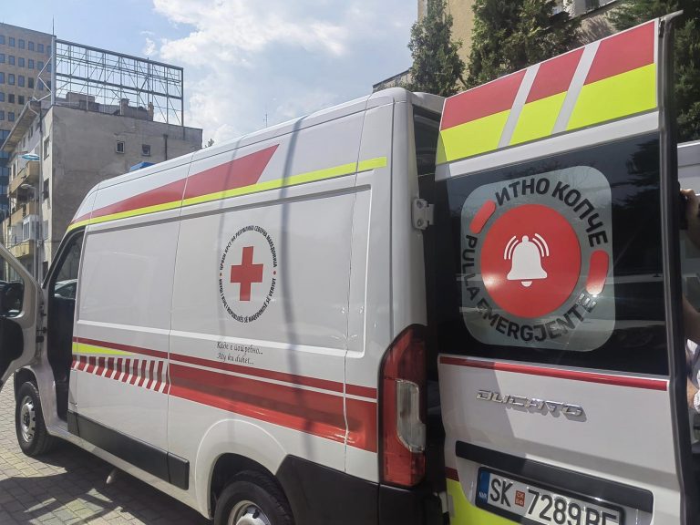 crven krst sanitetsko vozilo