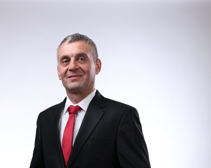 miroslav staro n